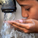 Brasileiros não sabem se bebem água com agrotóxicos